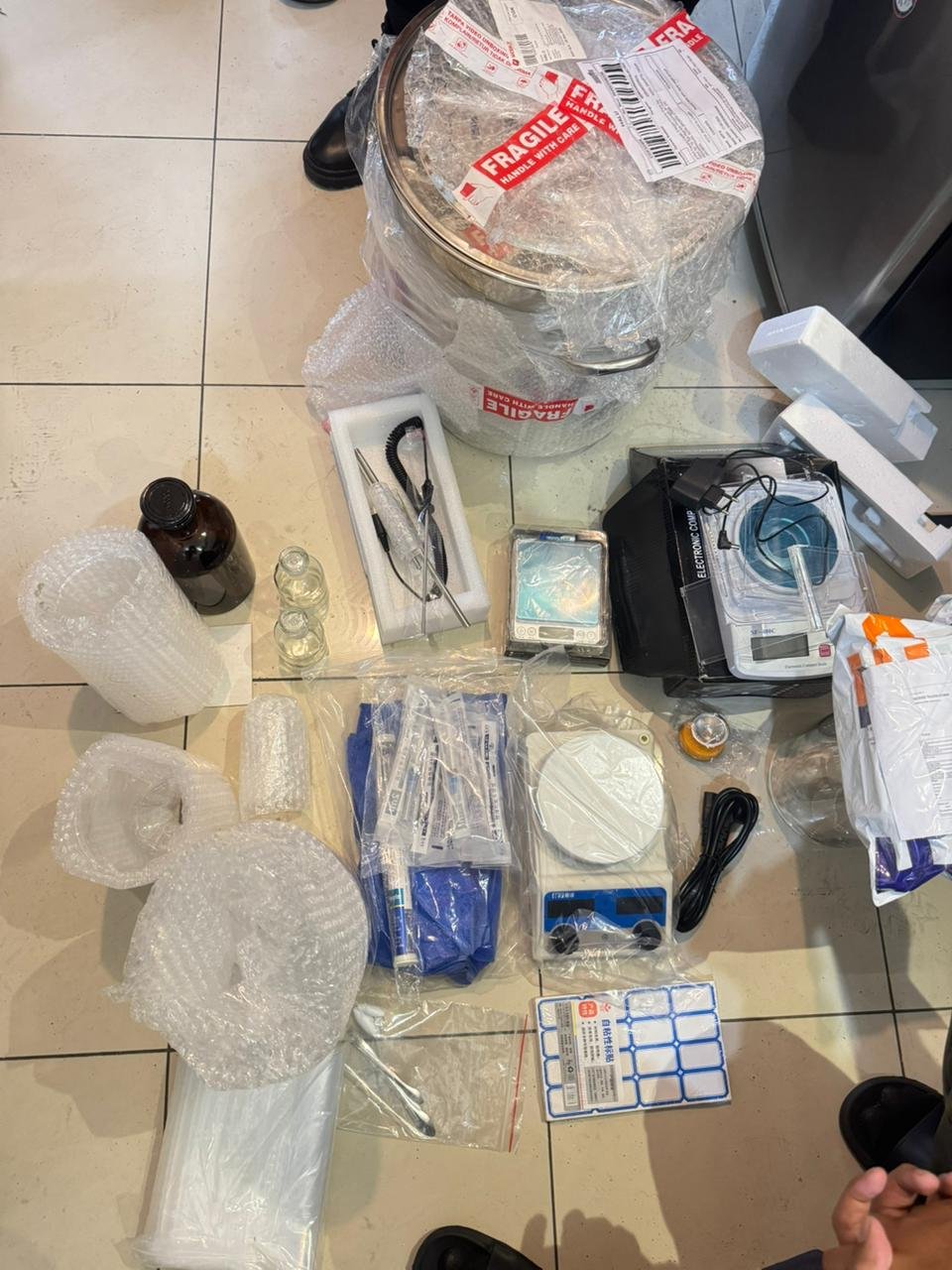 Langkah Cepat Polda Metro Jaya Bongkar Clandestine Lab Etomidate, Cegah Peredaran 15 Ribu Vape Narkotika
